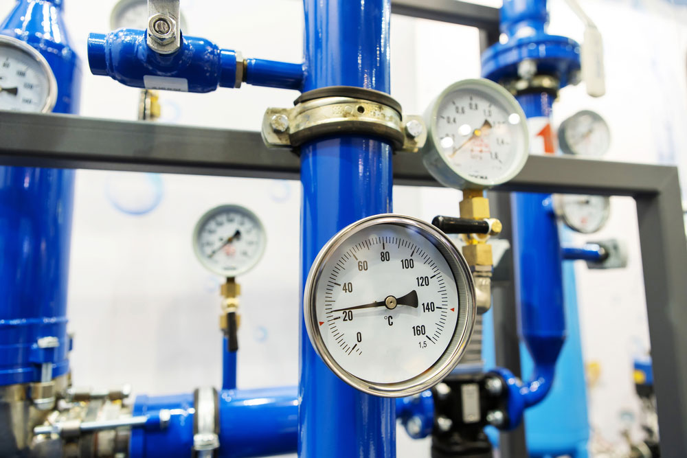 Temperature and pressure sensors with many pipes and valves