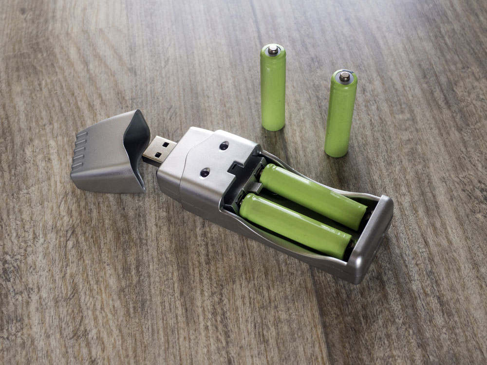 Aaa Batteries - Alkaline Battery in a USB charger device.